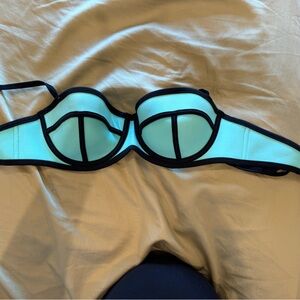 Triangl vintage bikini top